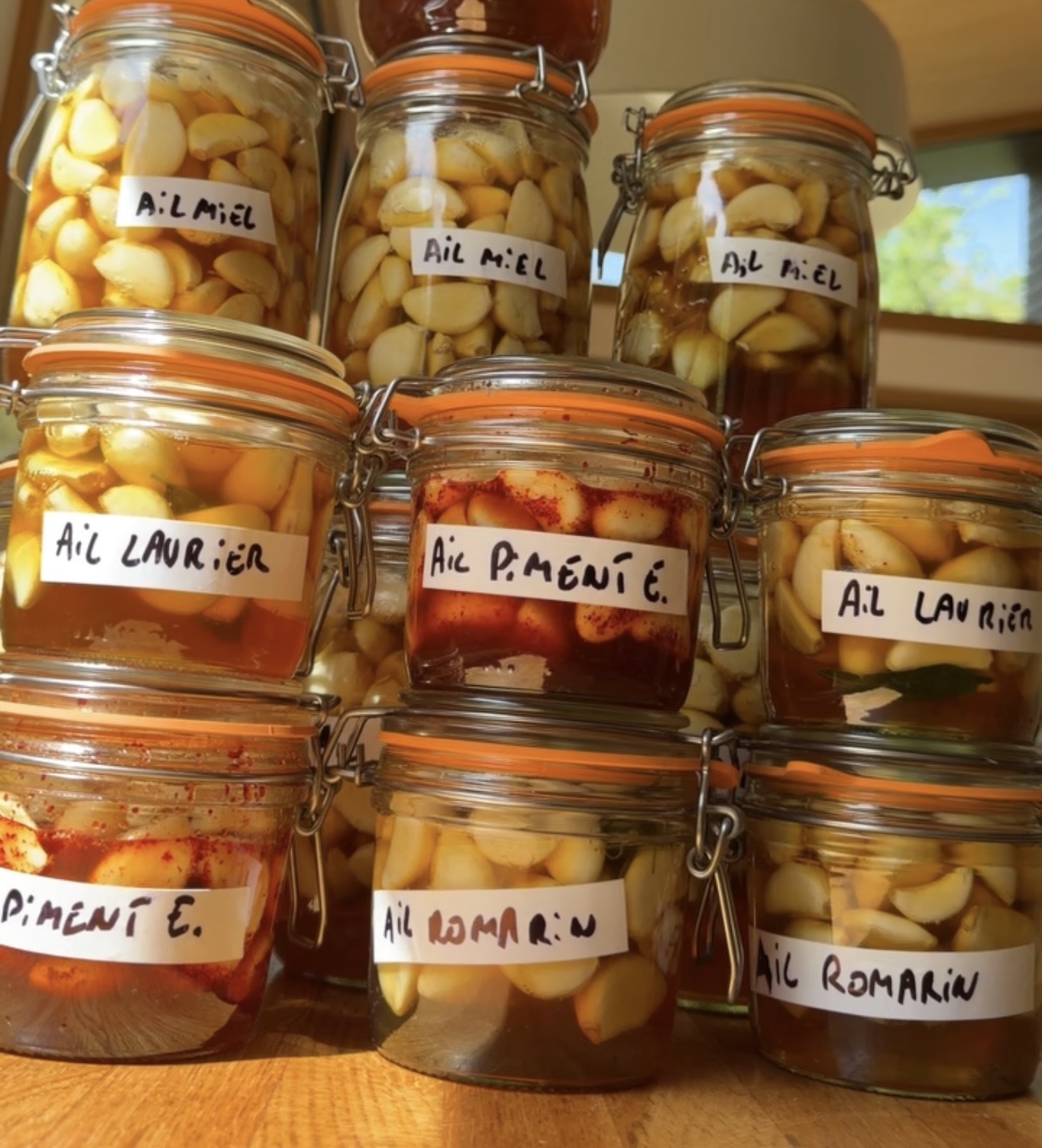 Ail fermenté au miel